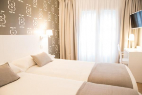 Гостиница Hostal Suso  Сантьяго-Де-Компостела